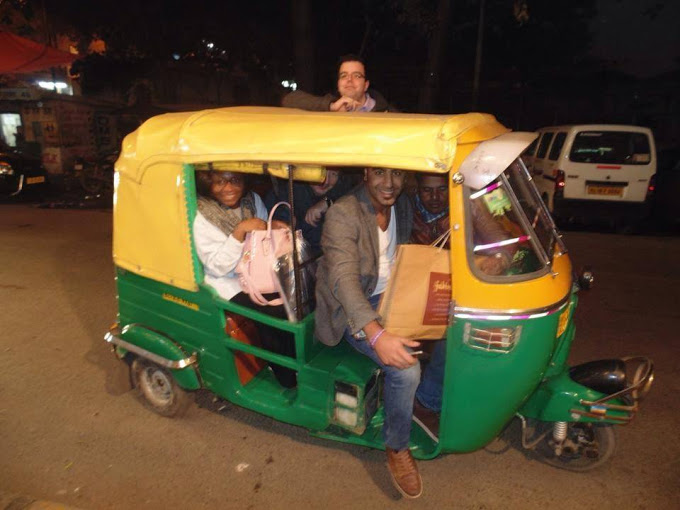 KK Luthra Memorial Moot 2015 - the finalists enjoy a tuk-tuk ride around Delhi