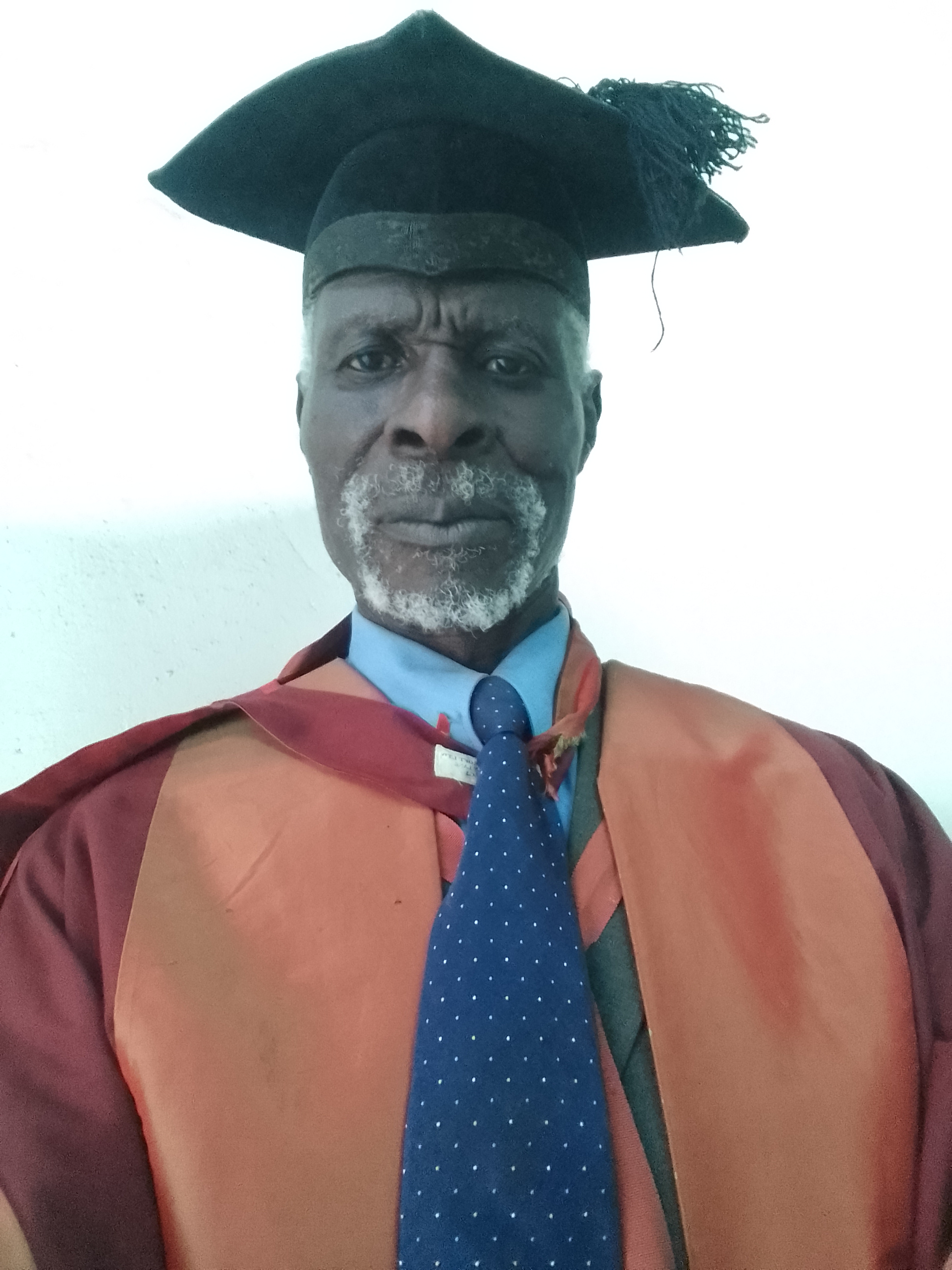 Yr Athro Robert Akello / Prof. Robert Akello