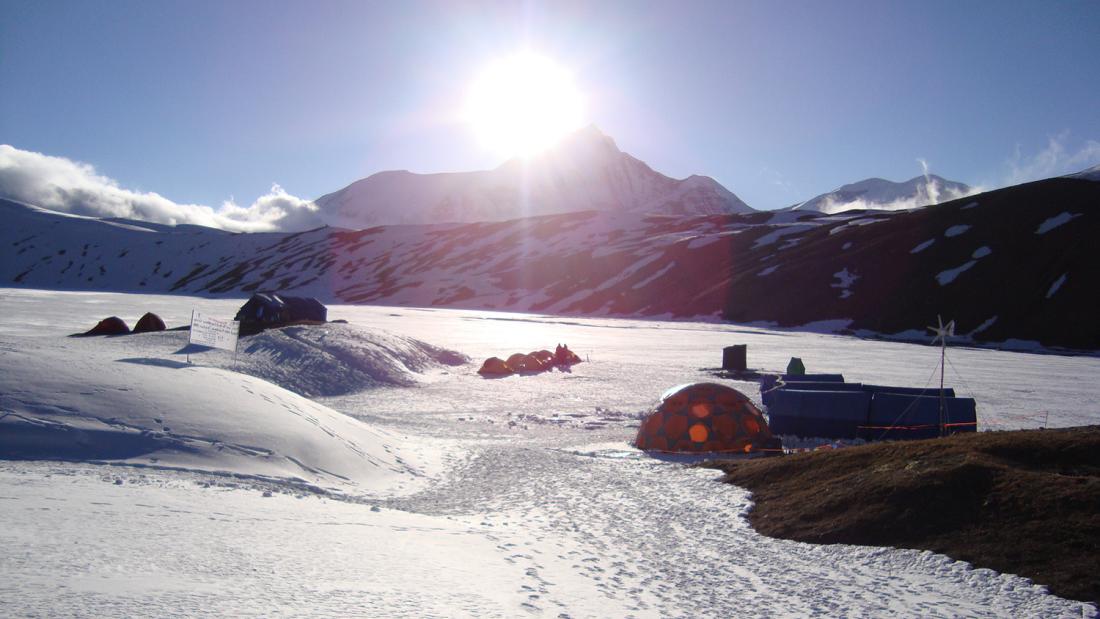 Alldaith ymchwil yn Basecamp