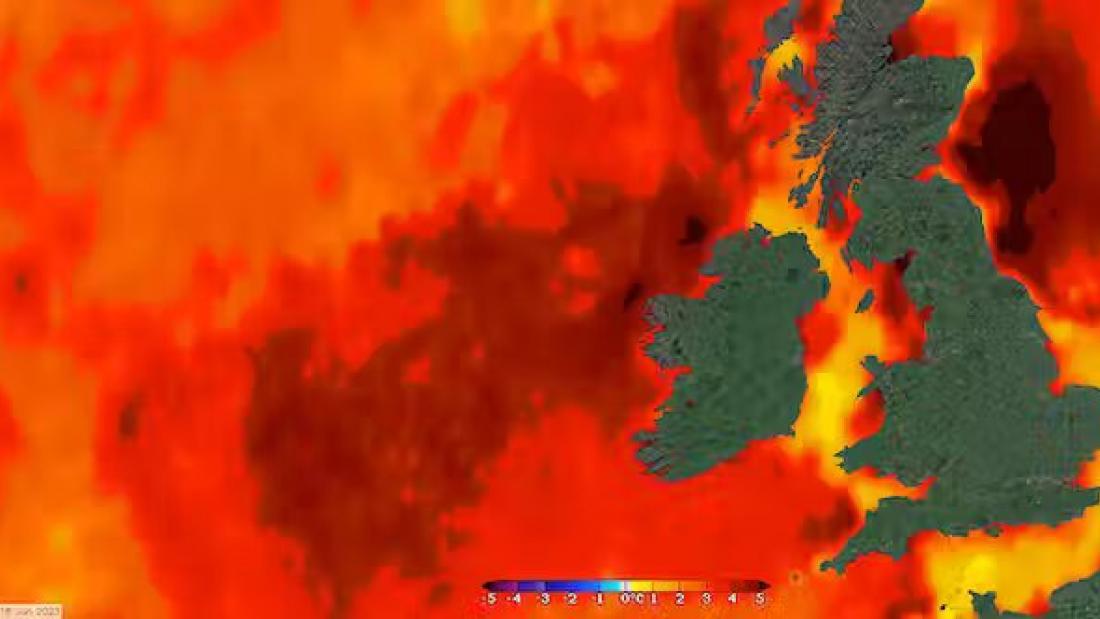 A map of the seas around BGreat Britain coloured in reds to reflect  temperatures recorded
