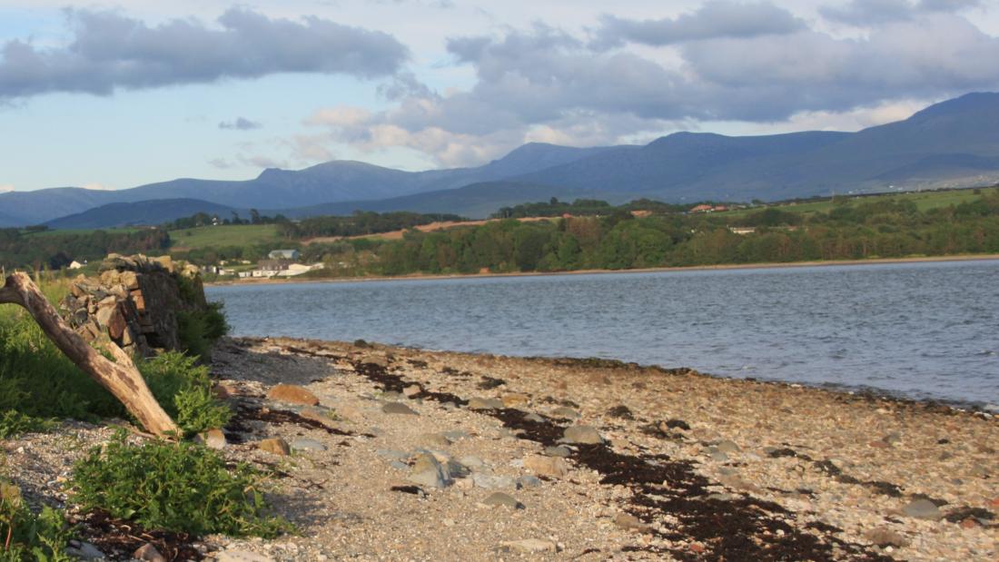 Moountain view of beach 