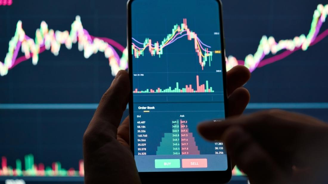 cyrptocurrency, phone, hands, graphs
