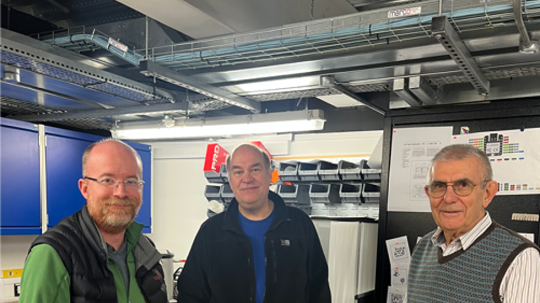 BeeRobotics, CRU & Fab lab Project Team