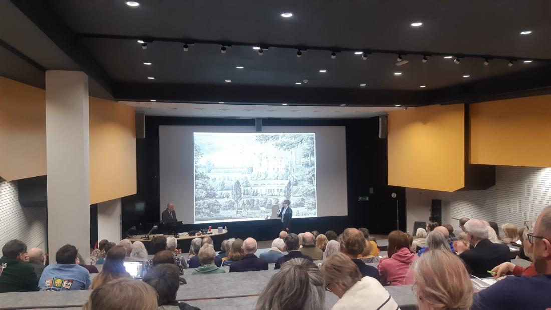 Photograph of a crowded lecture theatre