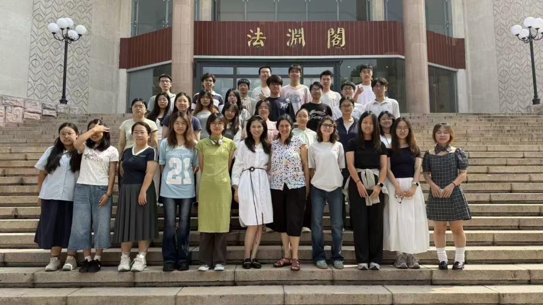 CUPl  Lingustic course_group picture