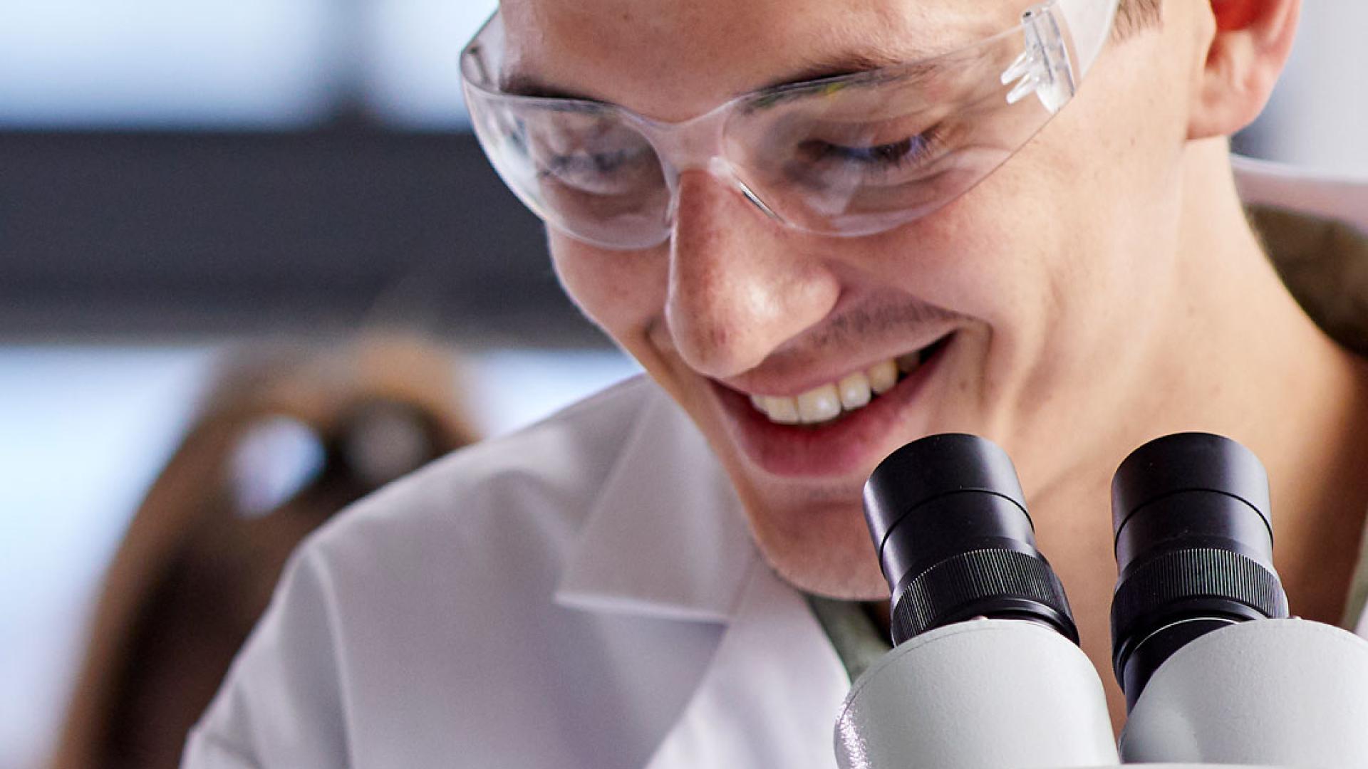 Student Biologists working in lab