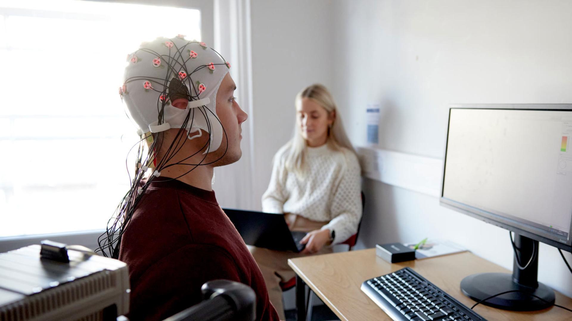 Students taking part in a Neuro Psychology project