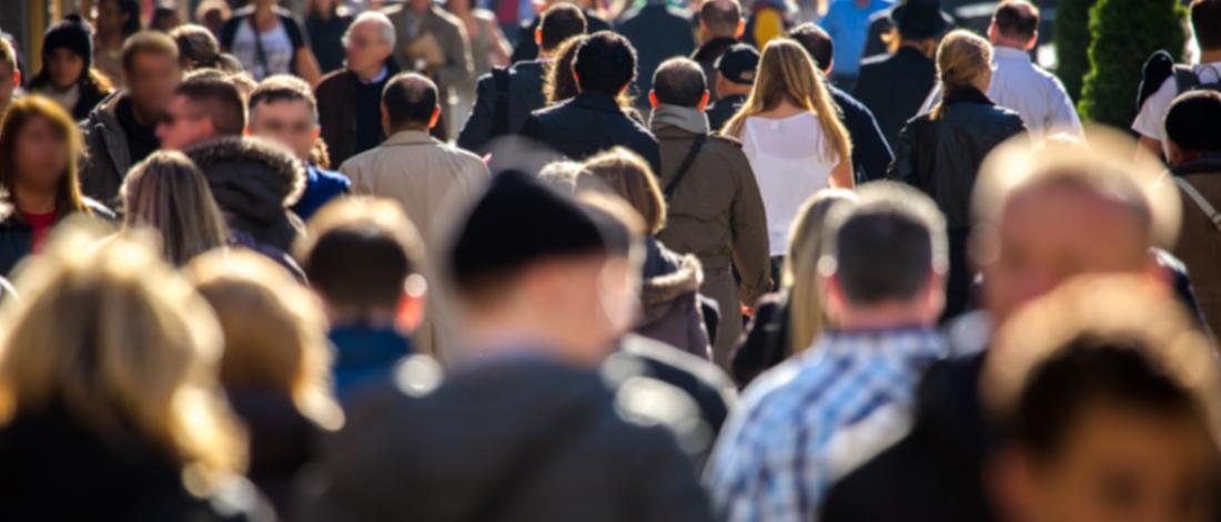 Image of a busy shopping street.