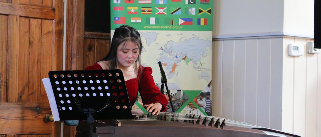 Guzheng performance on stage 