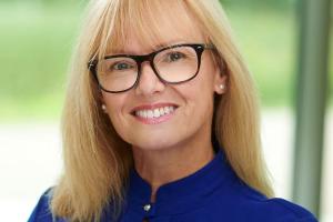 A headshot of Elisabeth Dedman