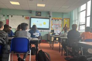 students learning how to count in Mandarin 