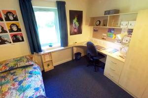Friddoedd Village - Ensuite Large Room