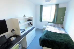 St Mary's En-suite premium Plus room