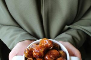 Picture of a bowl of dates