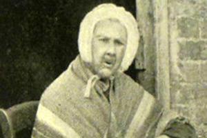Llun sepia o fenyw oedrannus