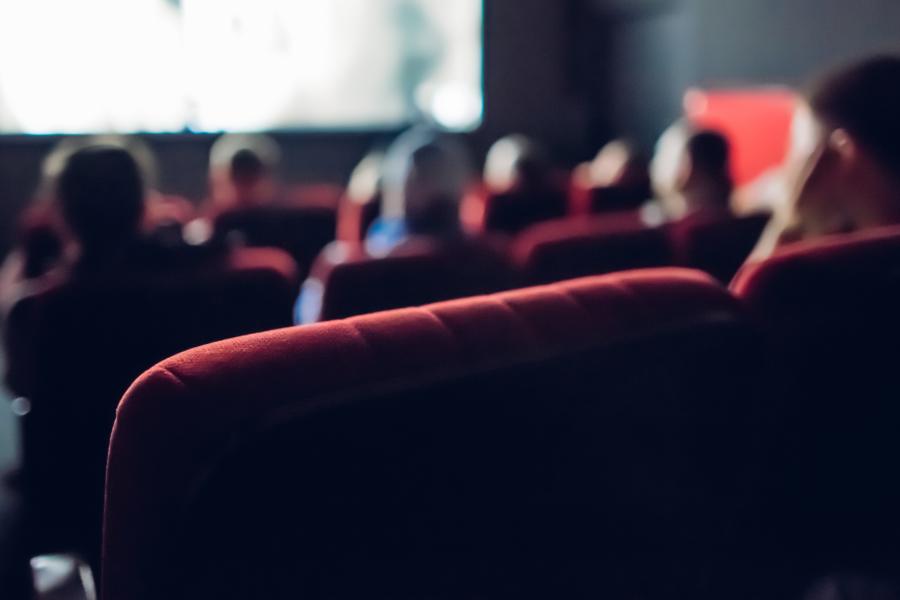 Theatr ffilm fach
