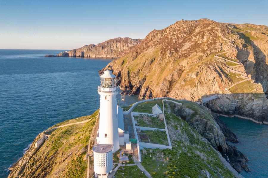 Goleudu South Stack ar Ynys Mon