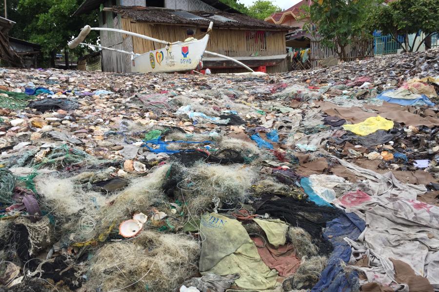 plastic on Philippines beach