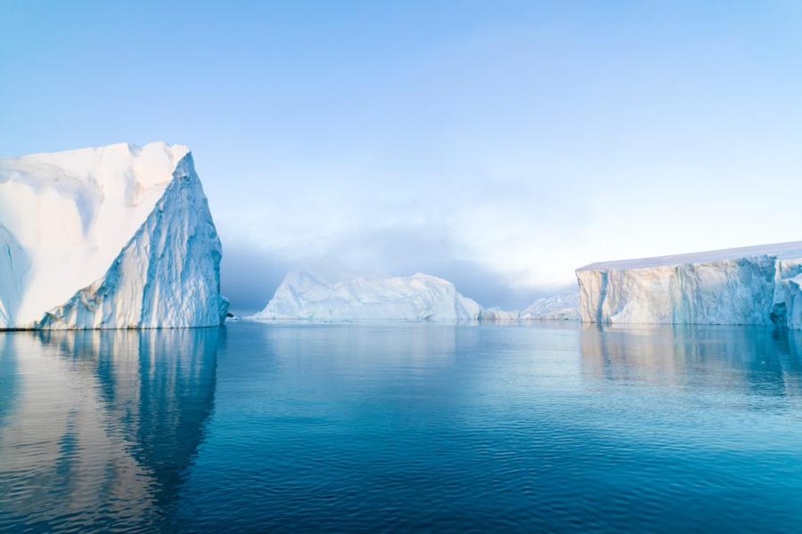 Icebergs in the Artic