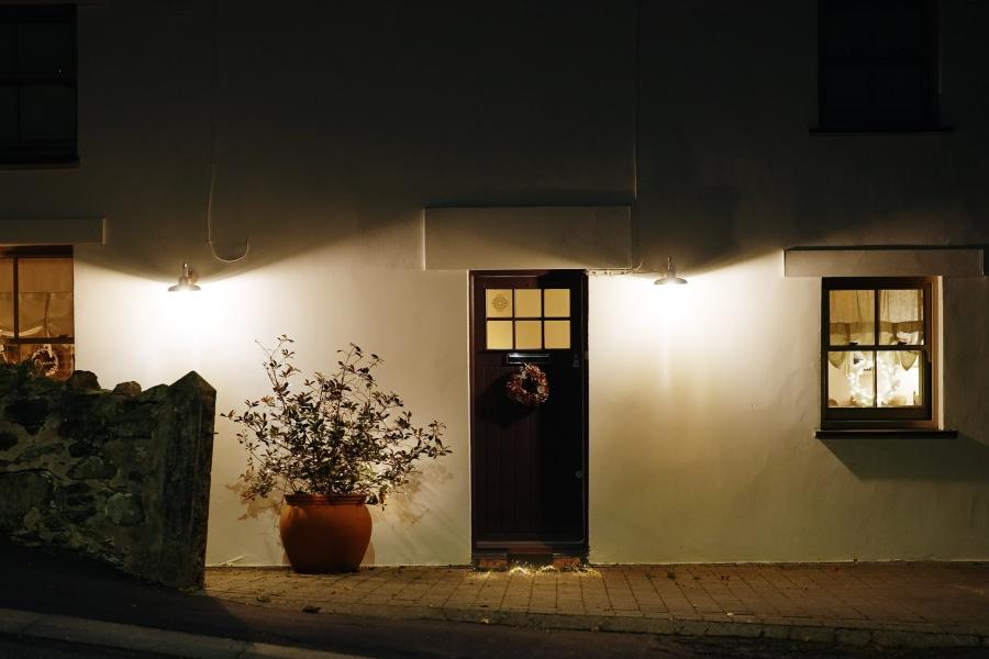 Cottage at night 