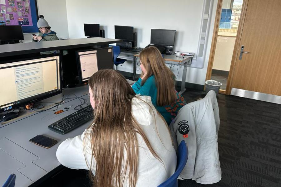students training for the brightside mentoring platform