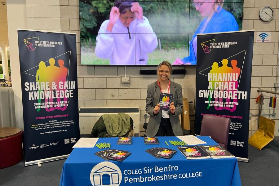 student fair stand