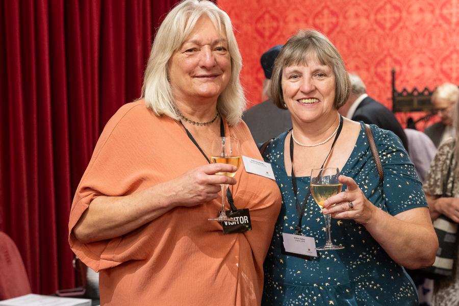 Cyn-fyfyrwyr yn Nhy'r Arglwyddi / Alumni at the House of Lords