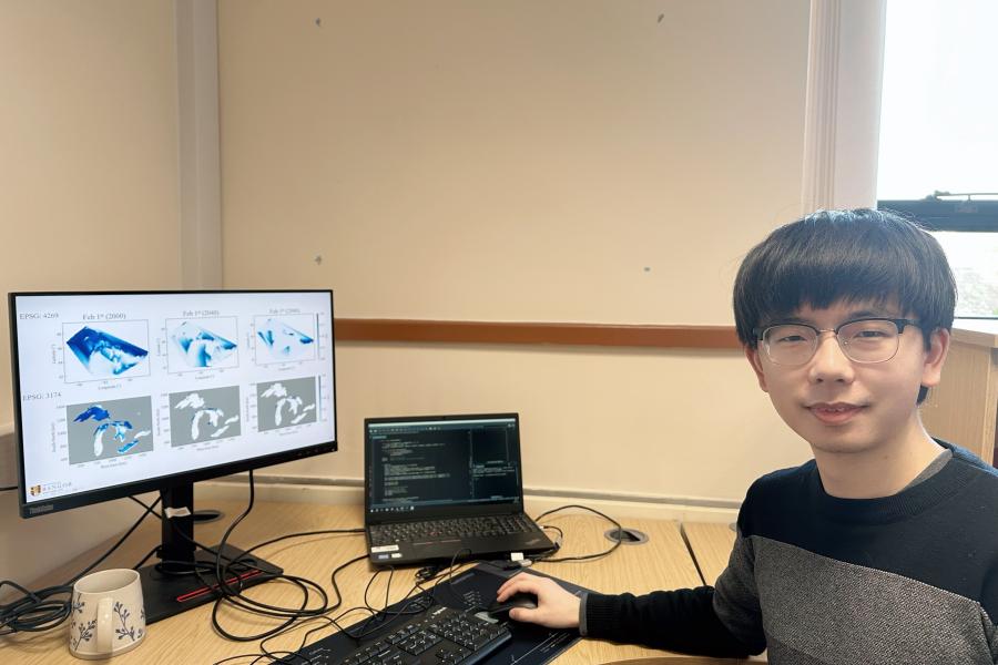Haoran Shi modelling hydrodynamic systems at a computer
