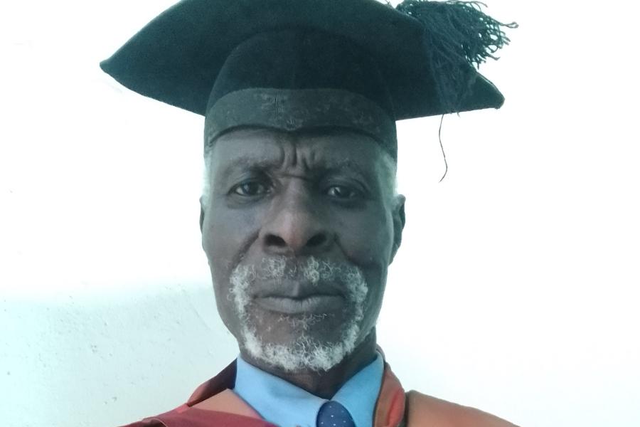 Yr Athro Robert Akello / Prof. Robert Akello