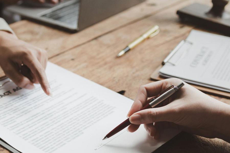 legal contract discussion