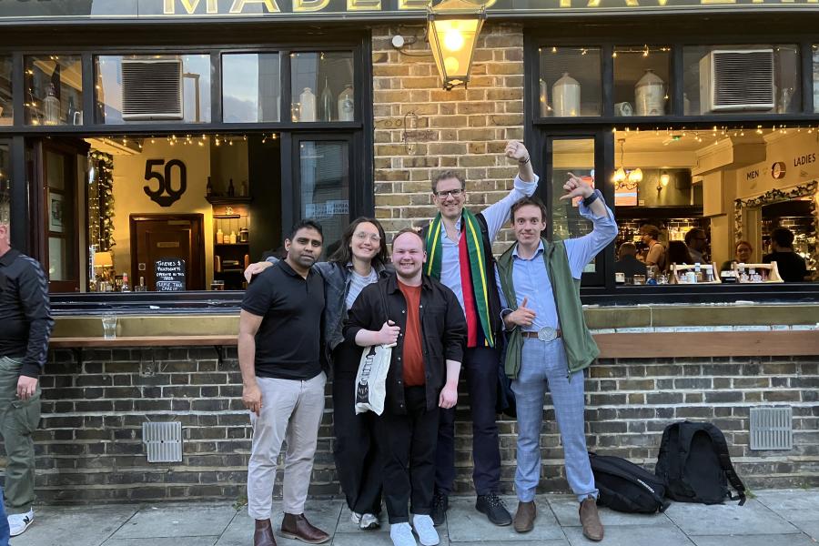 Five alumni outside Mabel's Tafarn