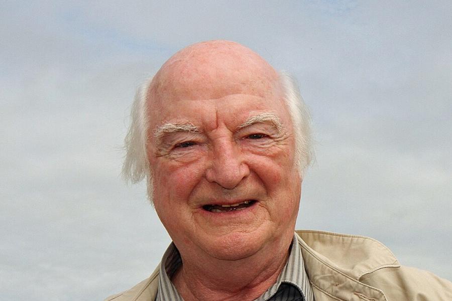 An image of Professor Gwyn Thomas