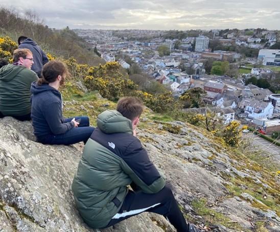 Students from AIMLAC enjoying the view from Bangor Mountain (Ysgol cyfrifiadureg)