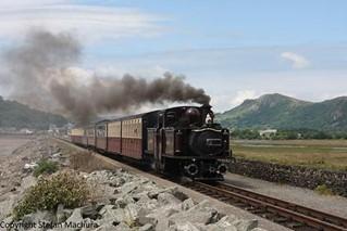 an image of the steam, train on snowdon tracks
