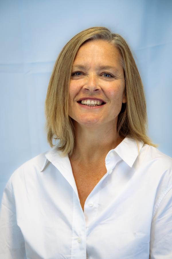 Headshot of Joanna Archibald