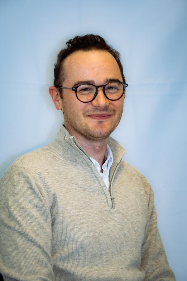 Headshot of Cameron Downing